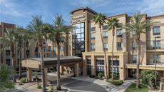 Hampton Inn & Suites Glendale-Westgate