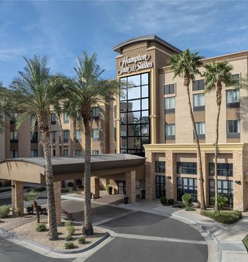 Hampton Inn & Suites Glendale-Westgate