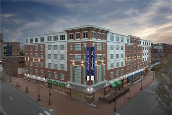 Hampton Inn Portland Downtown-Waterfront