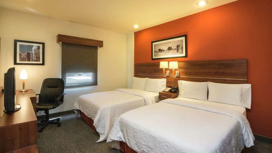 Hampton Inn by Hilton San Juan del Rio Room