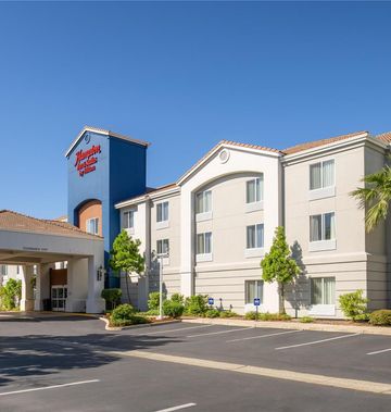 Hampton Inn & Suites Redding