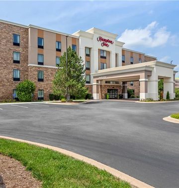 Hampton Inn DeKalb