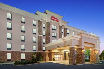 Hampton Inn & Suites, Roanoke Airport