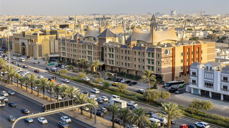 DoubleTree by Hilton Riyadh - Al Muroj Exterior