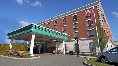 Hampton Inn & Suites Rockville Centre