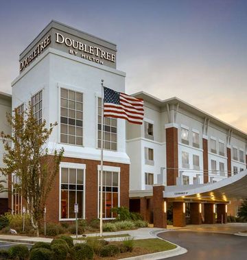 DoubleTree by Hilton Savannah Airport