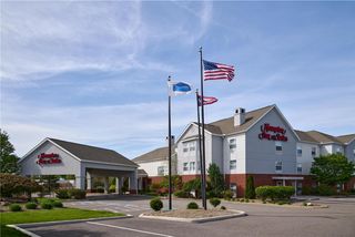 Hampton Inn & Suites Cleveland Southeast