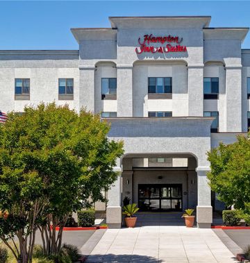 Hampton Inn & Suites Sonoma County