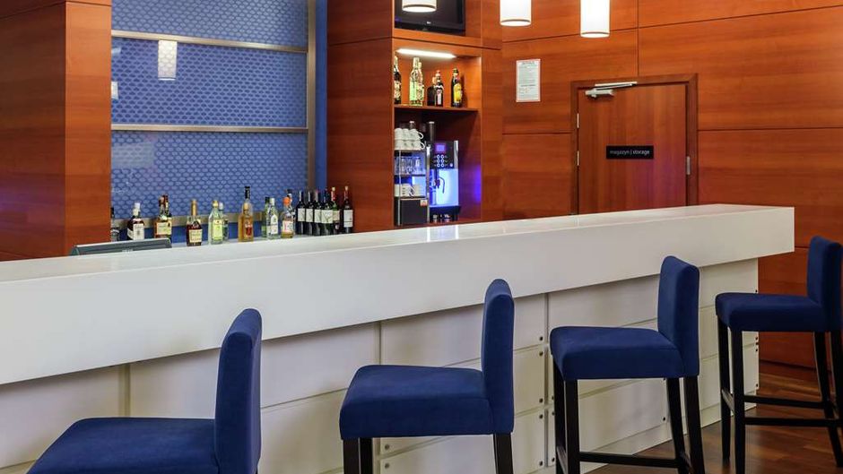 Hampton by Hilton Warsaw Airport Restaurant