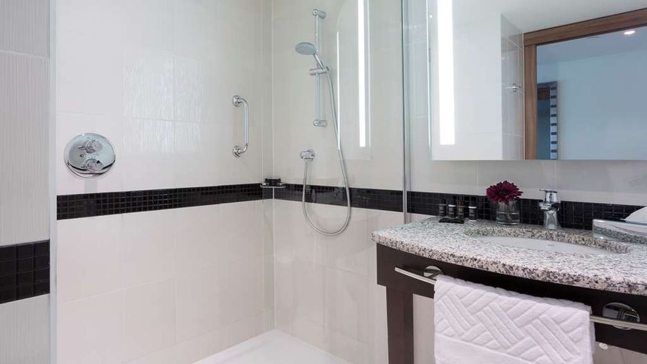 Hampton by Hilton Warsaw City Centre Room