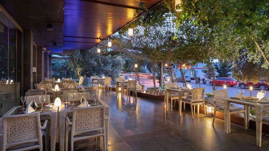 DoubleTree by Hilton Hotel Kusadasi Restaurant