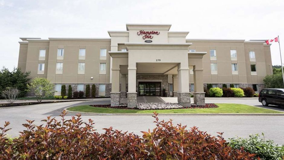 Hampton Inn Exterior