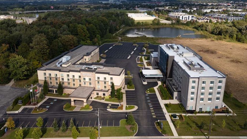 Homewood Suites by Hilton St Jacobs Exterior