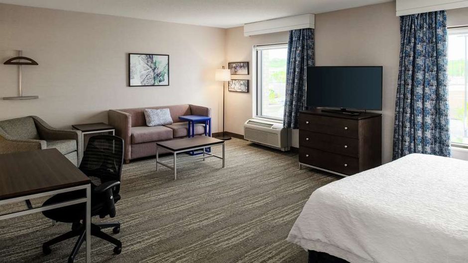 Hampton Inn & Suites Halifax - Dartmouth Room