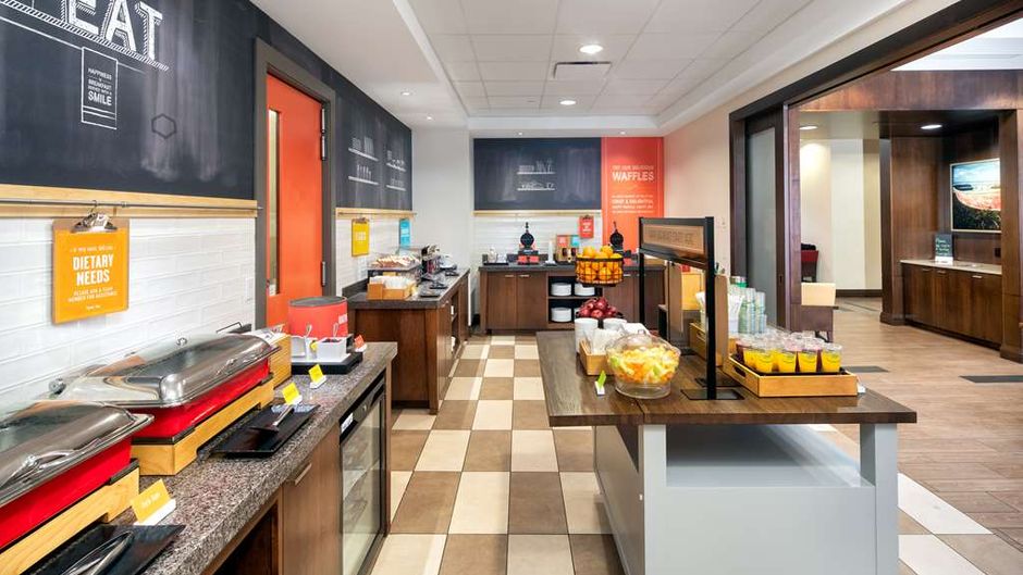 Hampton Inn by Hilton Halifax Downtown Restaurant