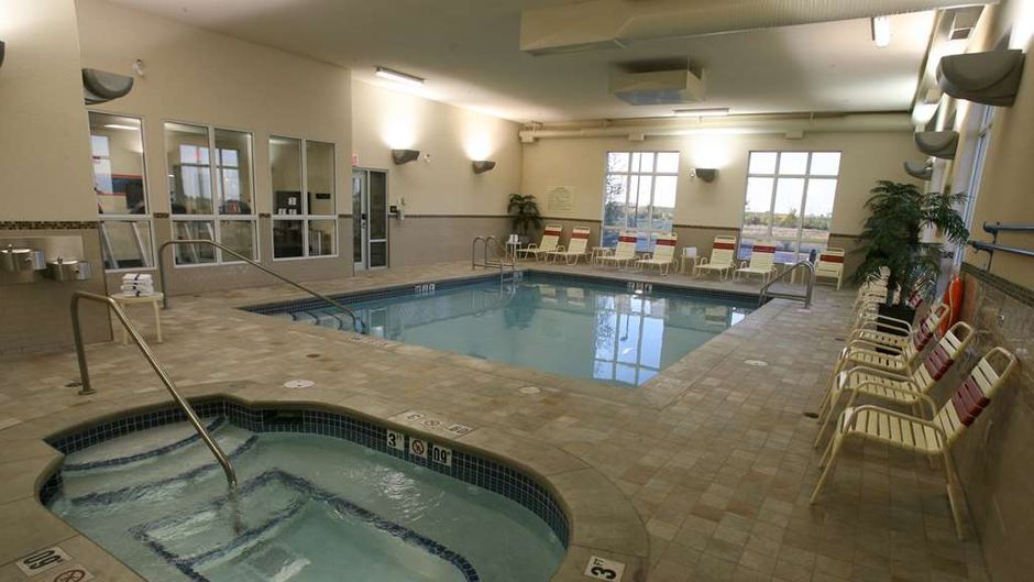Hampton Inn & Suites by Hilton Red Deer Pool