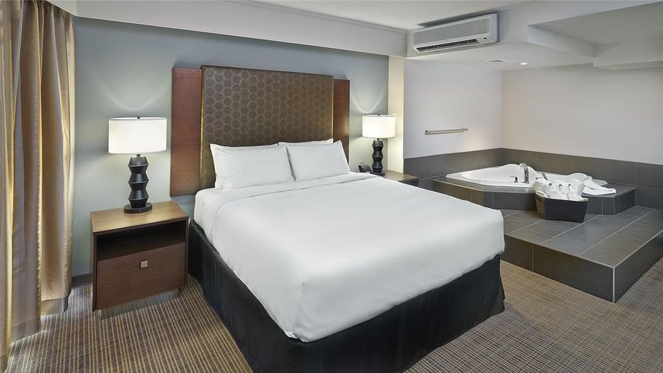 DoubleTree by Hilton Hotel & Conf Ctr Room
