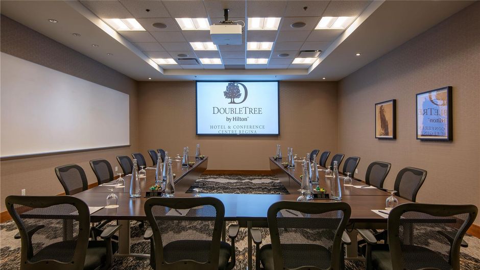 DoubleTree by Hilton Hotel & Conf Ctr Meeting