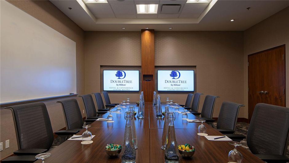 DoubleTree by Hilton Hotel & Conf Ctr Meeting