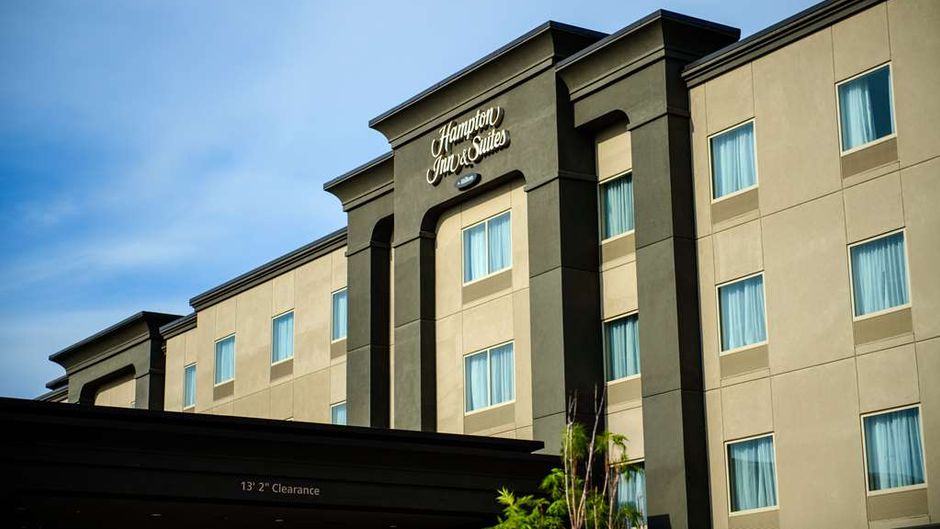 Hampton Inn & Suites, Regina East Gate Exterior