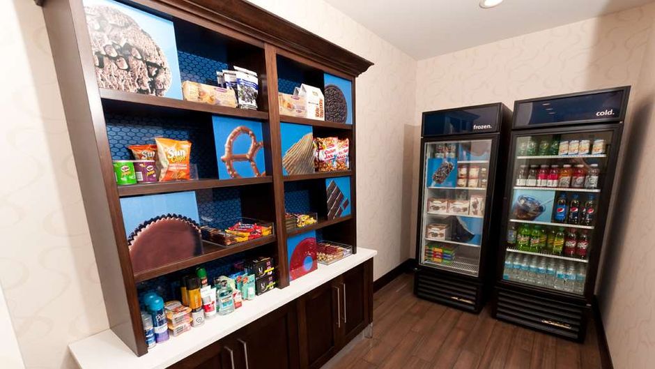 Hampton Inn & Suites, Regina East Gate Restaurant