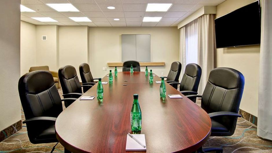 Hampton Inn & Suites Saint John Meeting
