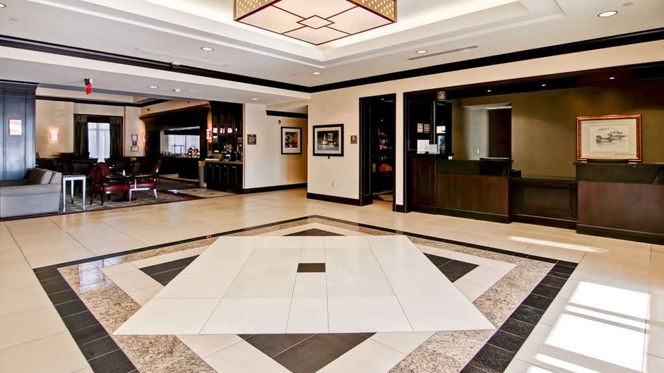 Homewood Suites Toronto Arpt Corp Ctr Lobby