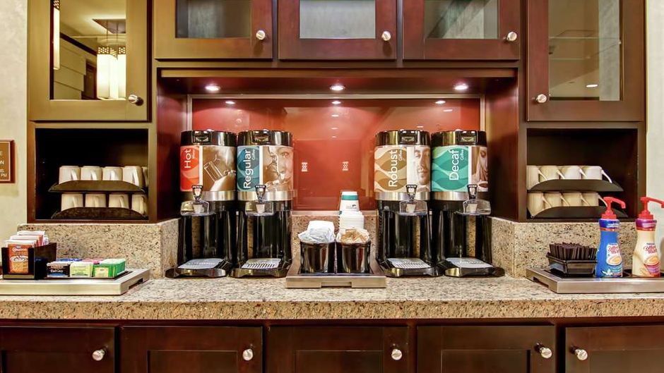 Homewood Suites Toronto Arpt Corp Ctr Restaurant