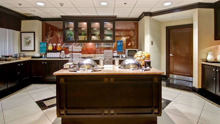 Homewood Suites Toronto Arpt Corp Ctr Restaurant