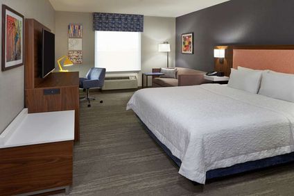 Hampton Inn & Suites Montreal-Dorval