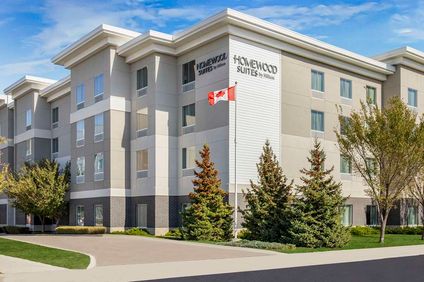 Homewood Suites by Hilton Winnipeg Airpt
