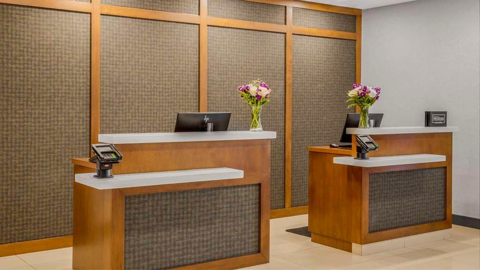 Homewood Suites by Hilton Winnipeg Airpt Lobby