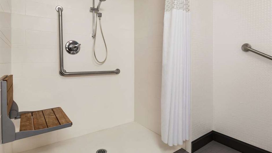 Hampton Inn London Room