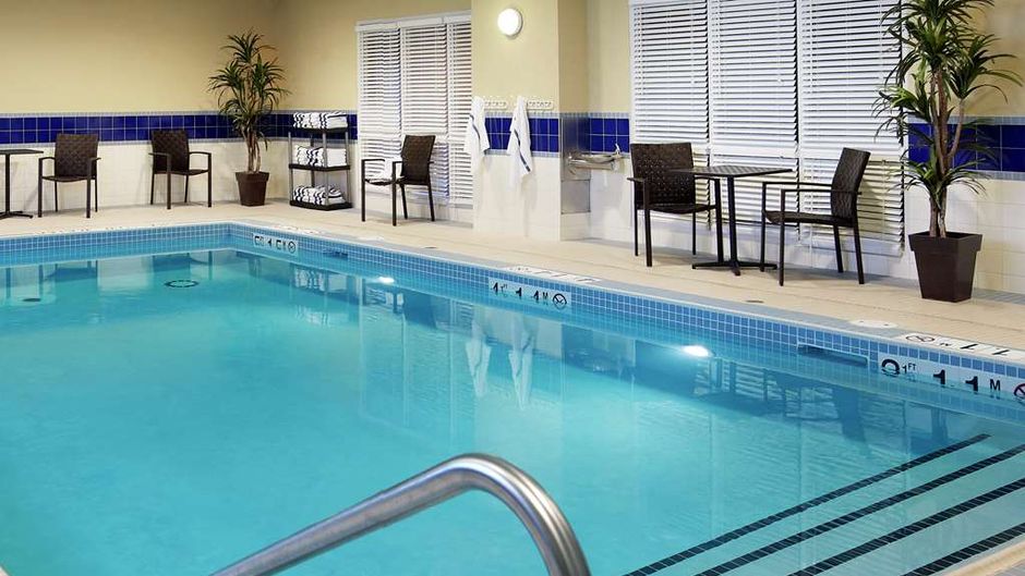 Hampton Inn North Bay Pool