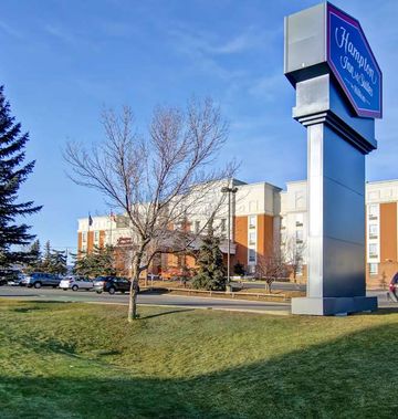 Hampton Inn & Suites Calgary Arpt