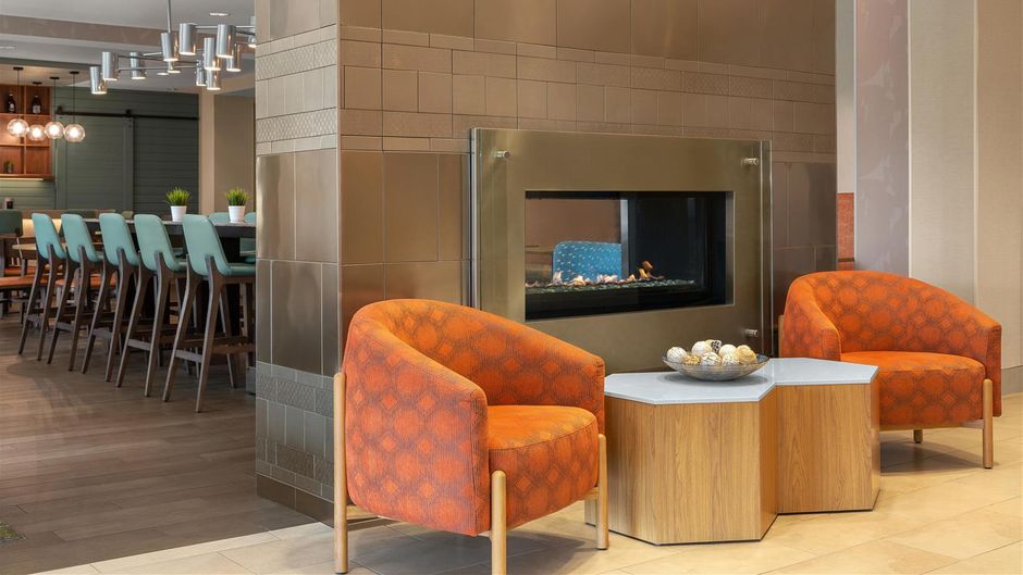Hampton Calgary Airport North Lobby