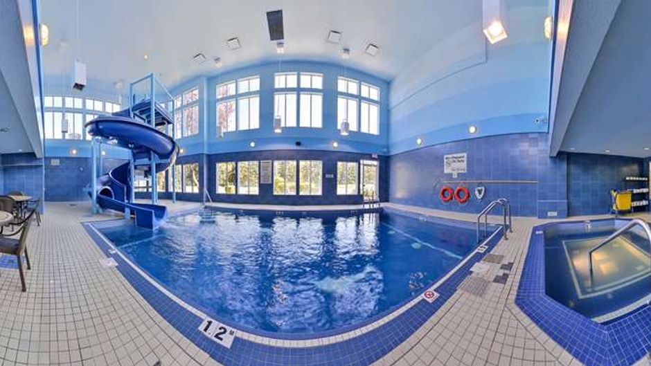 Hampton Inn & Suites by Hilton Calgary Pool