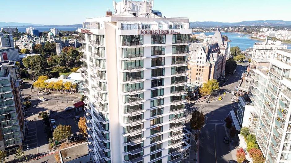 Doubletree by Hilton Hotel Victoria Exterior
