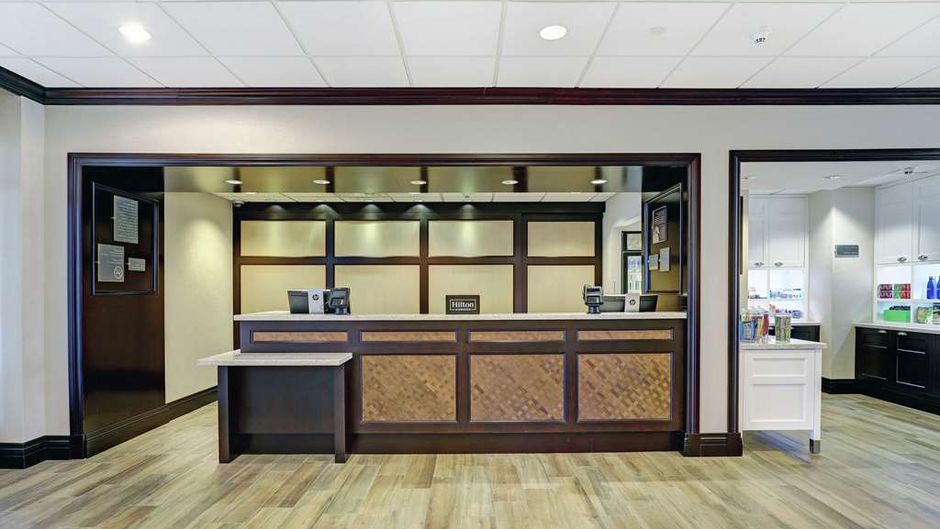 Homewood Suites by Hilton Lobby