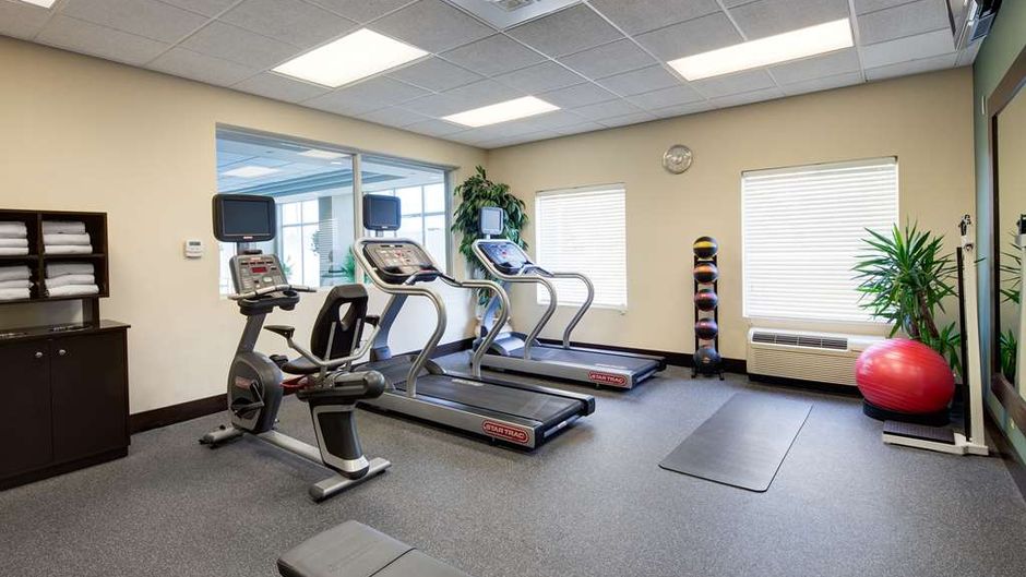 Hampton Inn & Suites Toronto Airport Health
