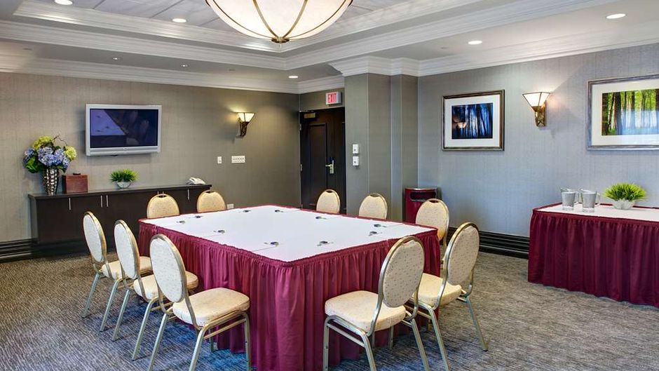 Hampton Inn & Suites Toronto Airport Meeting