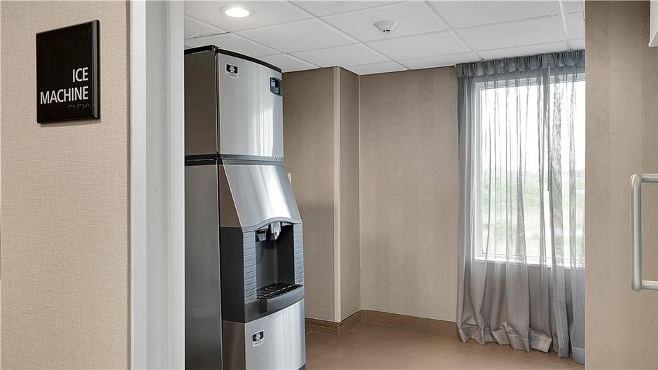 Hampton Inn & Suites by Hilton-Toronto Restaurant