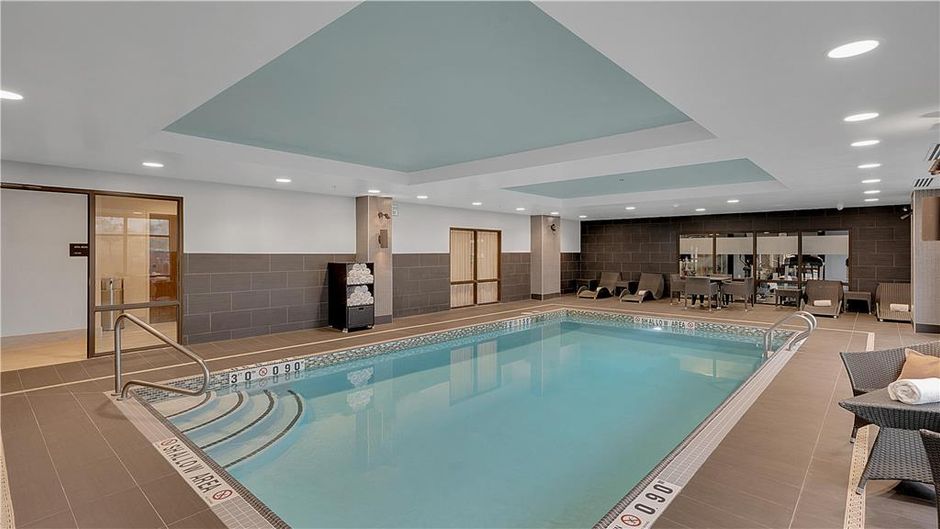 Hampton Inn & Suites by Hilton-Toronto Pool