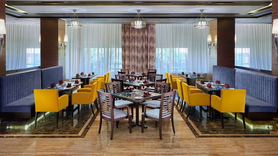 Hilton Alexandria Green Plaza Restaurant