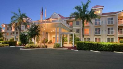 DoubleTree Suites by Hilton Hotel Naples