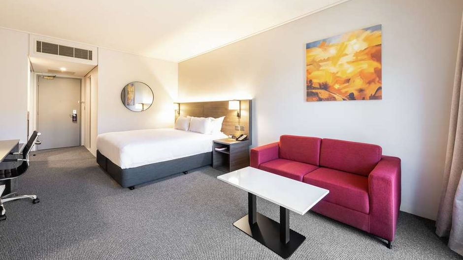 DoubleTree by Hilton Hotel Alice Springs Room
