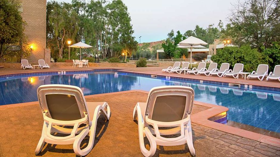 DoubleTree by Hilton Hotel Alice Springs Pool