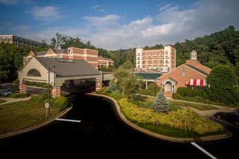 DoubleTree by Hilton Asheville-Biltmore