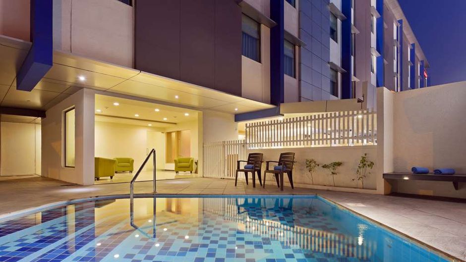 Hampton by Hilton Vadodara-Alkapuri Pool