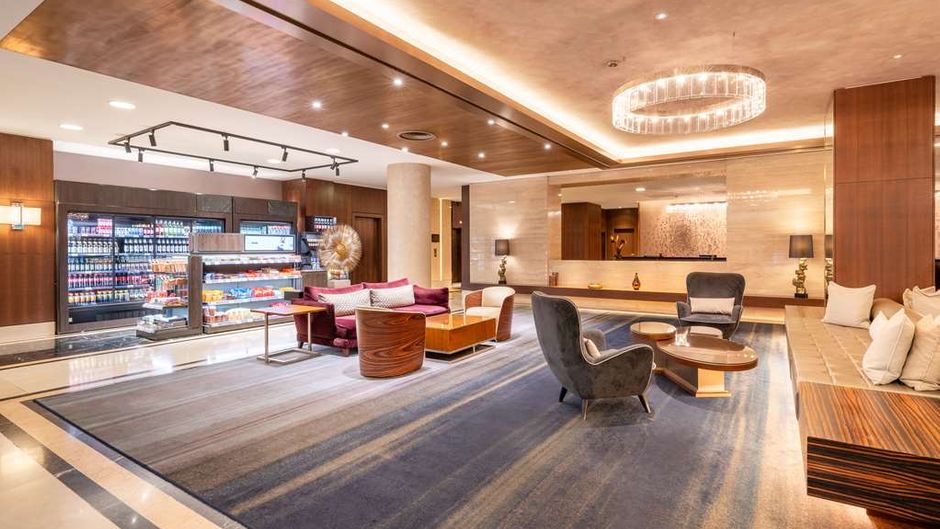 Hilton Berlin Lobby